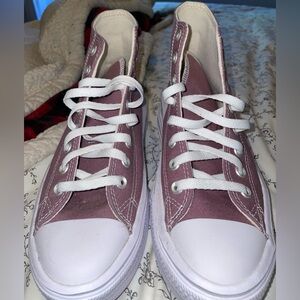 Converse Women's High-Top chunky sole Athletic Shoes | Lilac color | Size 9